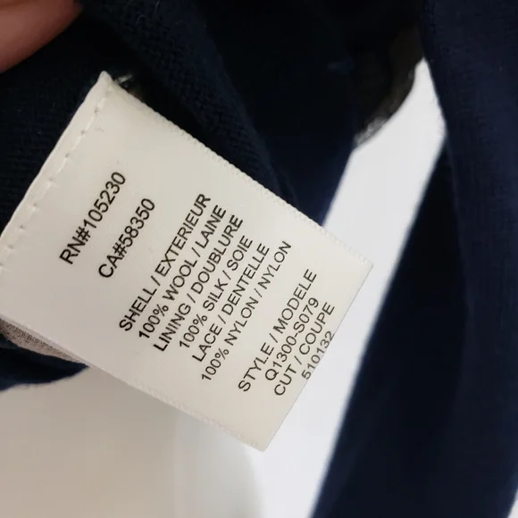 Equipment Femme Wool Sweater Pearl Lace Back Sweater Navy Blue size Small - Picture 8 of 8